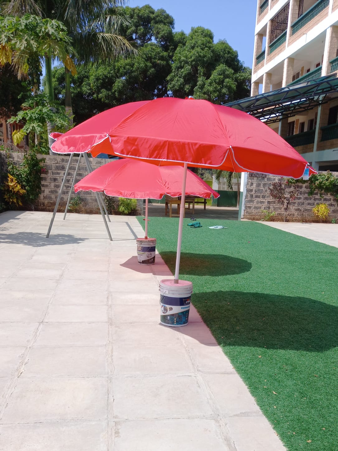 Sun shade for baby class
